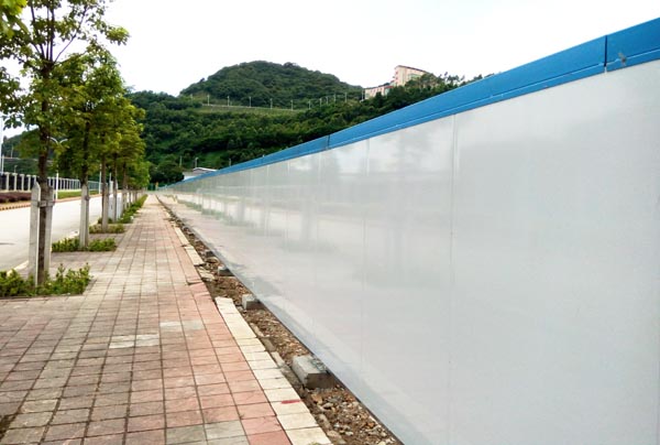 中瑞恒基建設(shè)集團有限公司鹽田現(xiàn)代物流中心二期施工總承包工程項目部 (6).jpg