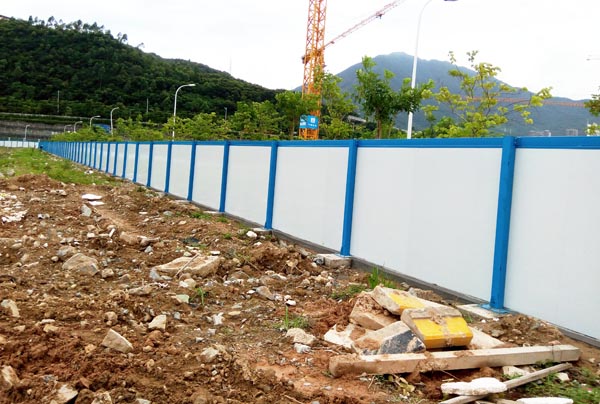 中瑞恒基建設(shè)集團有限公司鹽田現(xiàn)代物流中心二期施工總承包工程項目部 (9).jpg