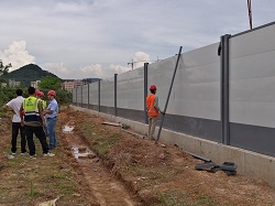 旭東鋼構(gòu)：工地施工圍擋安裝，樹立企業(yè)形象