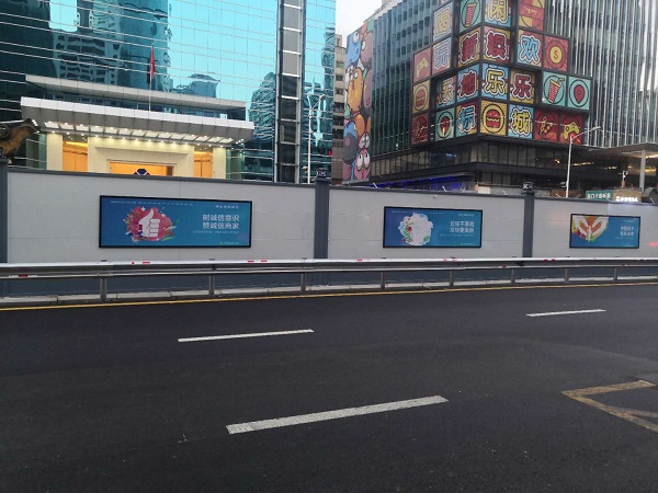 一般會(huì)怎么選用建筑市政工地圍擋來(lái)施工